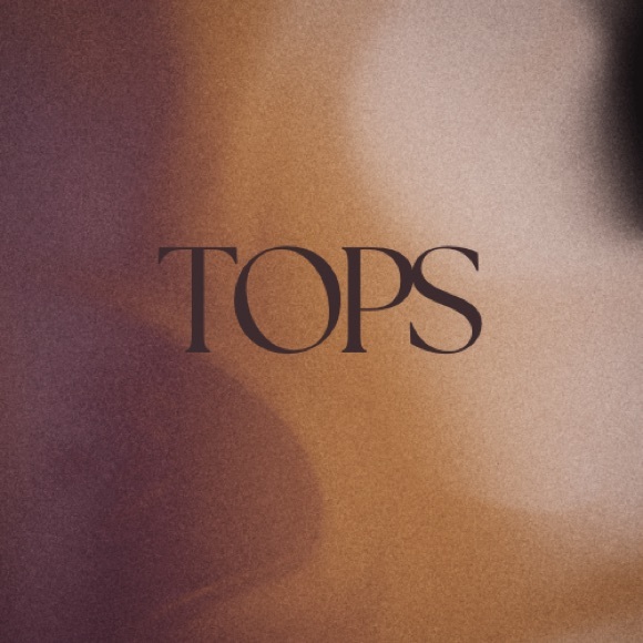 **TOPS** - Picture 1 of 1